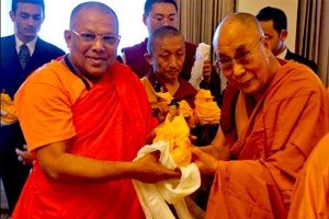 dalailama-meet-sl-monks