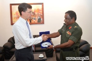 UK_amb-jaffna-army