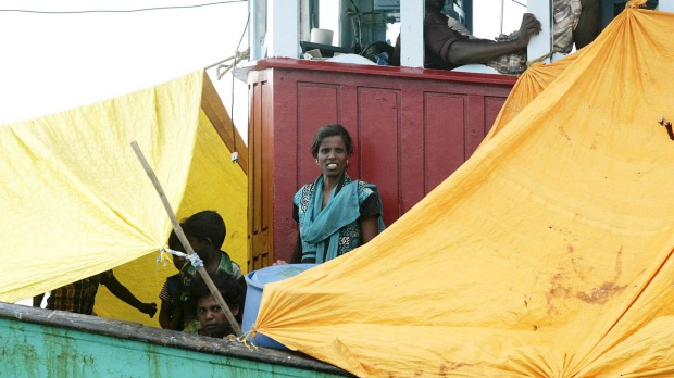 tamils-boat (3)