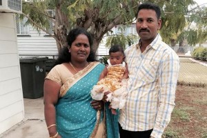 australia-tamil family (1)
